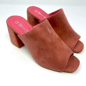 🌸Nature Freeze 🌸pink|| Suede Peep toe Mules | size 5.5